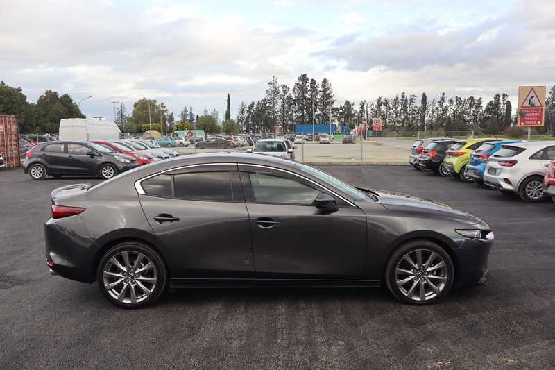 2022 Mazda 3 2,0L 2022 Cyprus