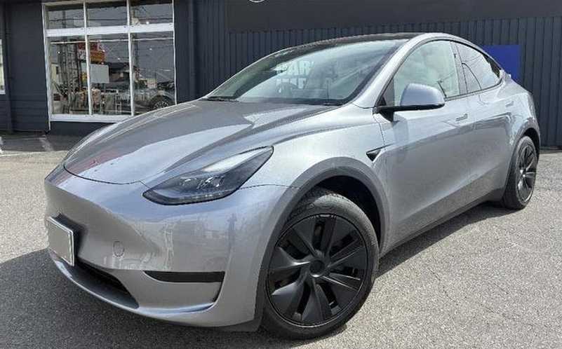Tesla Model Y Electric 2025