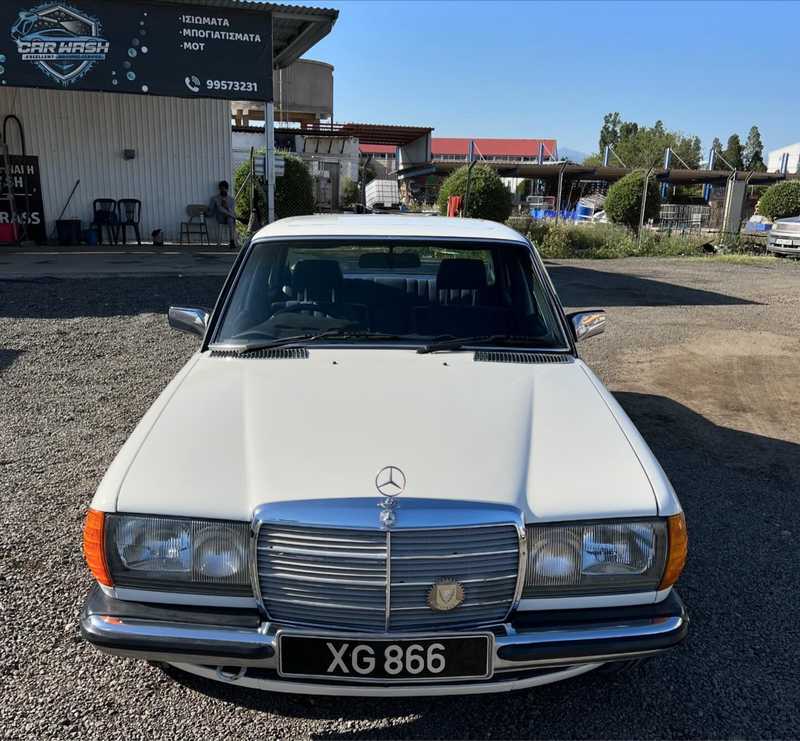 1980 Mercedes-Benz C-Class 2,0L 1980 Cyprus