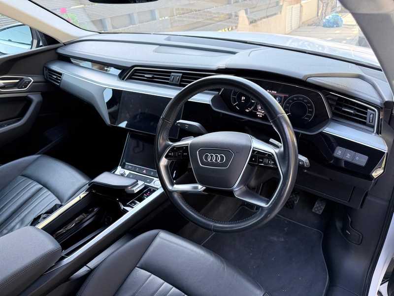 Audi e-tron Electric 2019