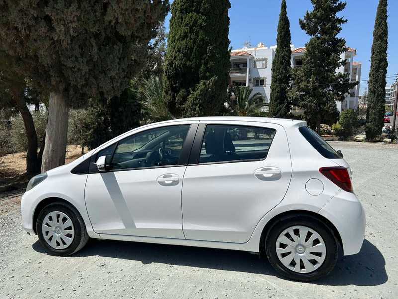 2015 Toyota Yaris 1,3L 2015 Cyprus