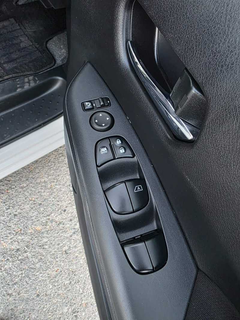 2022 Nissan Serena 2,0L 2022 Cyprus