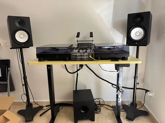 Pioneer djm s-11 with pioneer plx-crss12 and yamaha hs8 + sub like new, Paphos — Empa