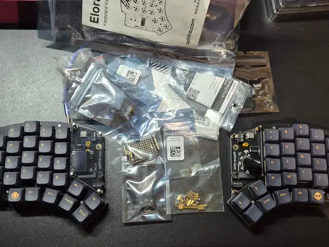 Splitkb elora split keyboard, Επαρχία Λεμεσού — Λεμεσός - Μέσα Γειτονιά