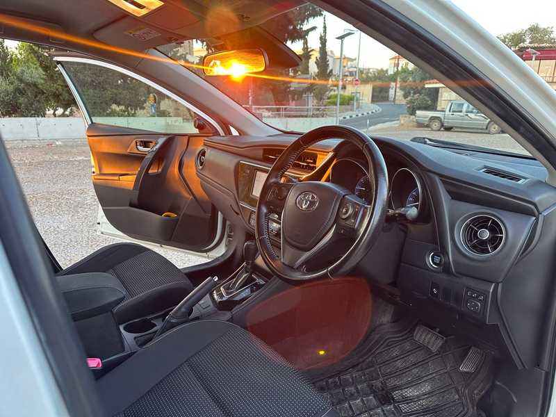 2015 Toyota Auris 1,5L 2015 Cyprus