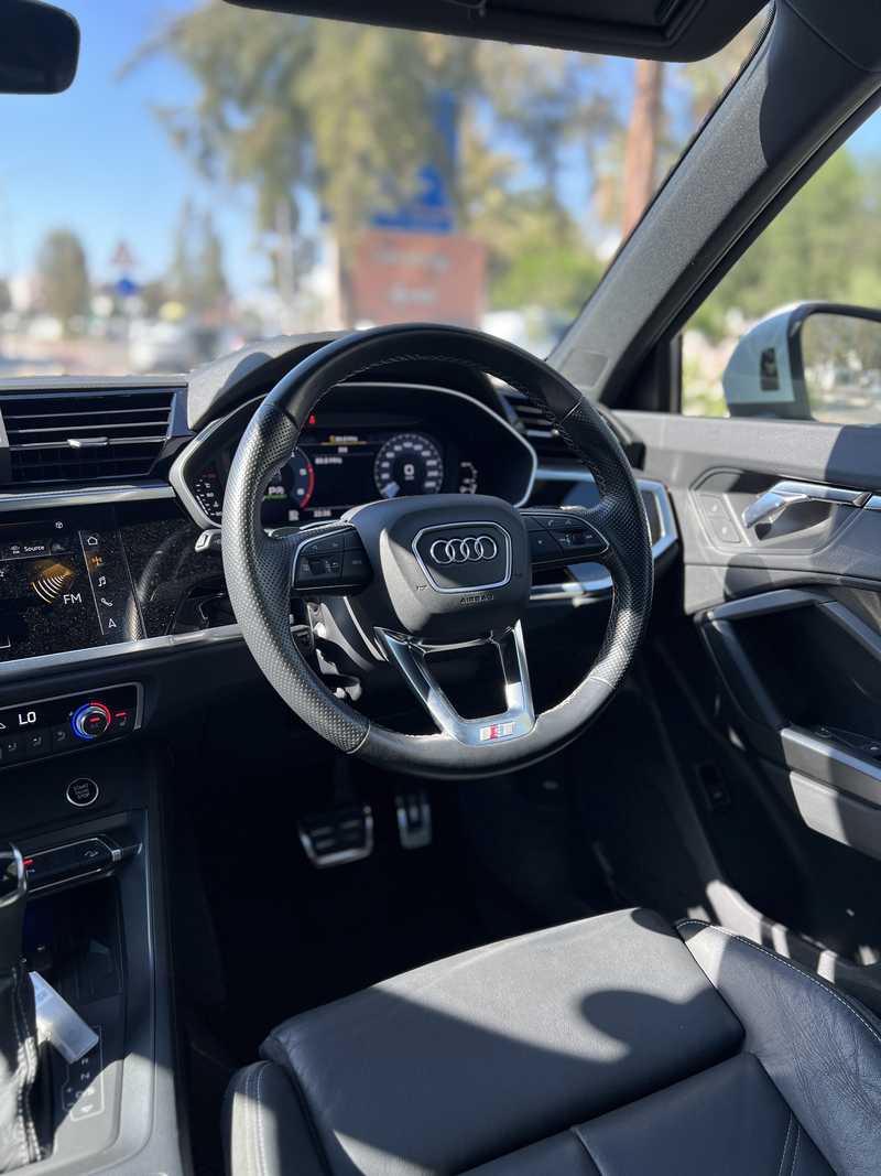 2022 Audi Q3 2,0L 2022 Cyprus