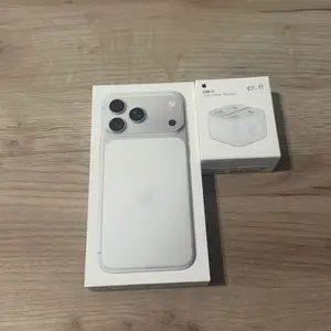 Iphone 17 pro max 256gb silver brand new sealed in the box, Nicosia — Strovolos - Stavros
