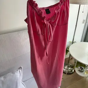 Pink dress, Επαρχία Λευκωσίας — Αγλαντζιά