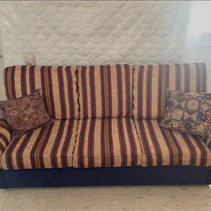 Striped 3seat sofa in very good condition., Larnaca — Aradippou - Agios Fanourios