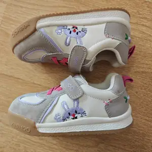 Kids girls shoes new sneaker size 26 soft bottom, Nicosia — Egkomi