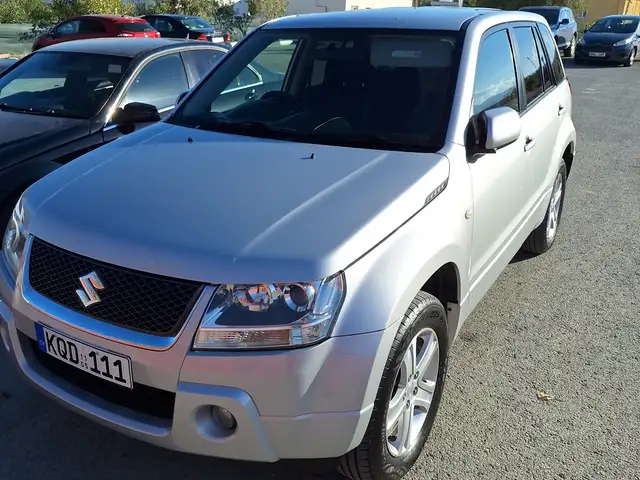 Suzuki Escudo