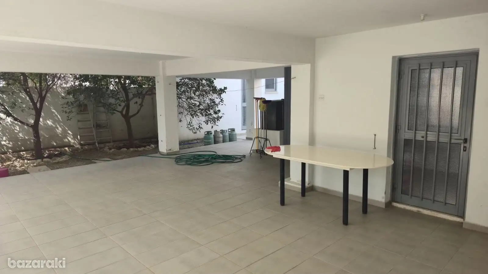 House, 3 bedrooms — 6