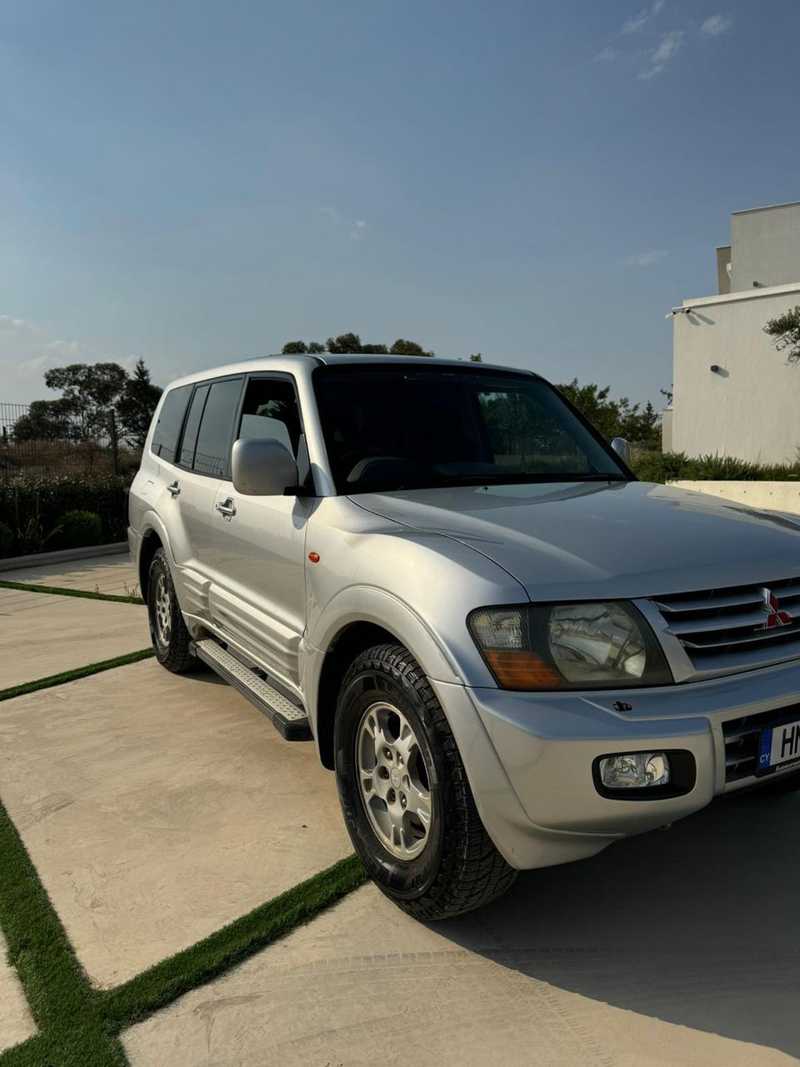 2001 Mitsubishi Pajero 3,2L 2001 Cyprus