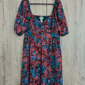 Dress jessica simpson, Επαρχία Λεμεσού — Λεμεσός - Ομόνοια