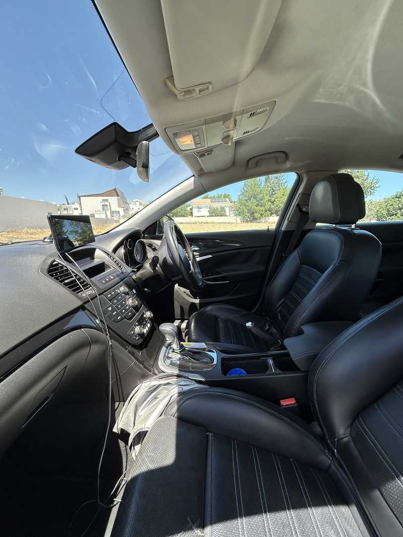 2010 Opel, Vauxhall Insignia 2,0L 2010 Cyprus