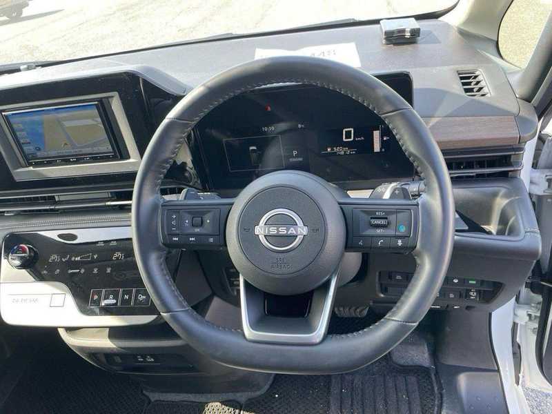 2025 Nissan Serena 2,0L 2025 Cyprus