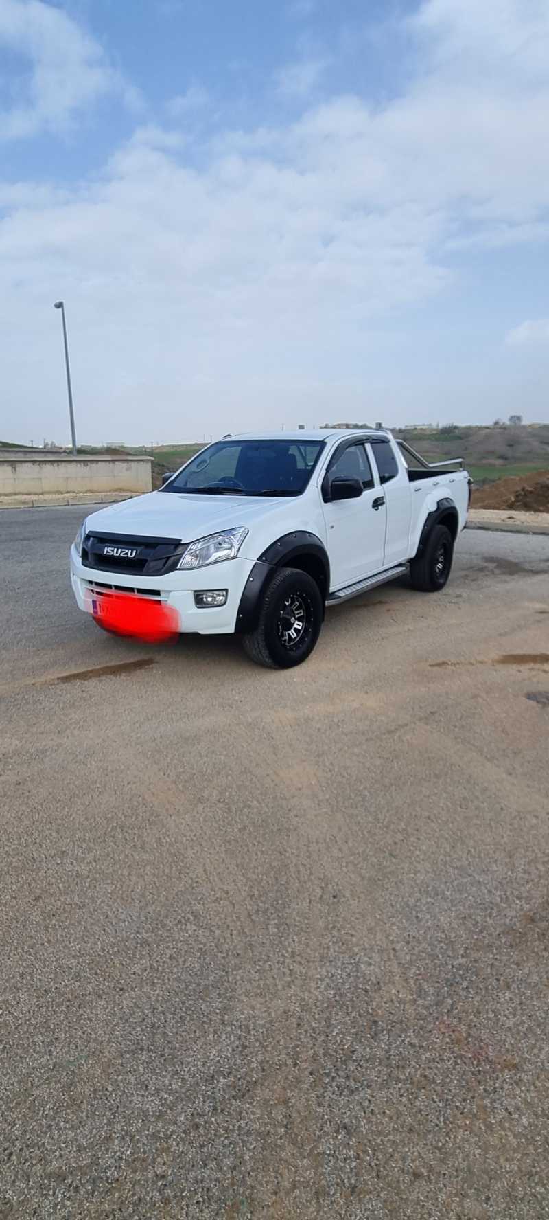 2013 Isuzu D-MAX 2,5L 2013 Cyprus