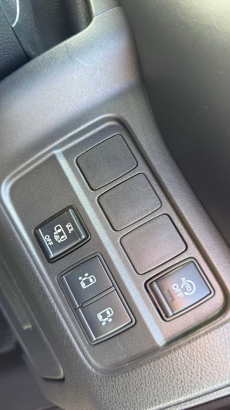 2020 Nissan Serena 2,0L 2020 Cyprus