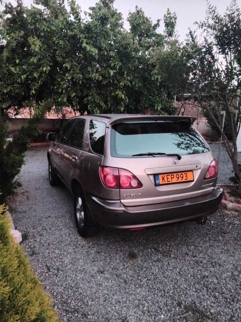 1999 Toyota Harrier 3,0L 1999 Cyprus