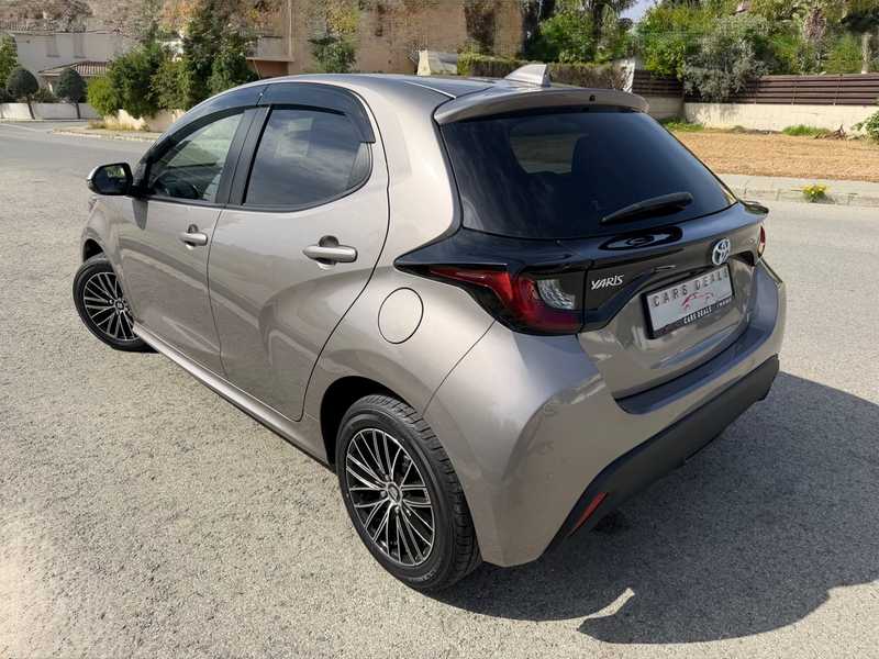 2022 Toyota Yaris 1,5L 2022 Cyprus