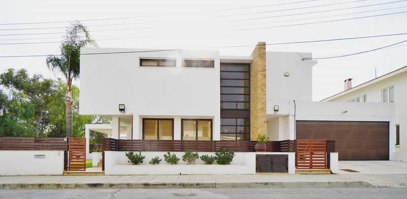 4-bedroom villa for sale