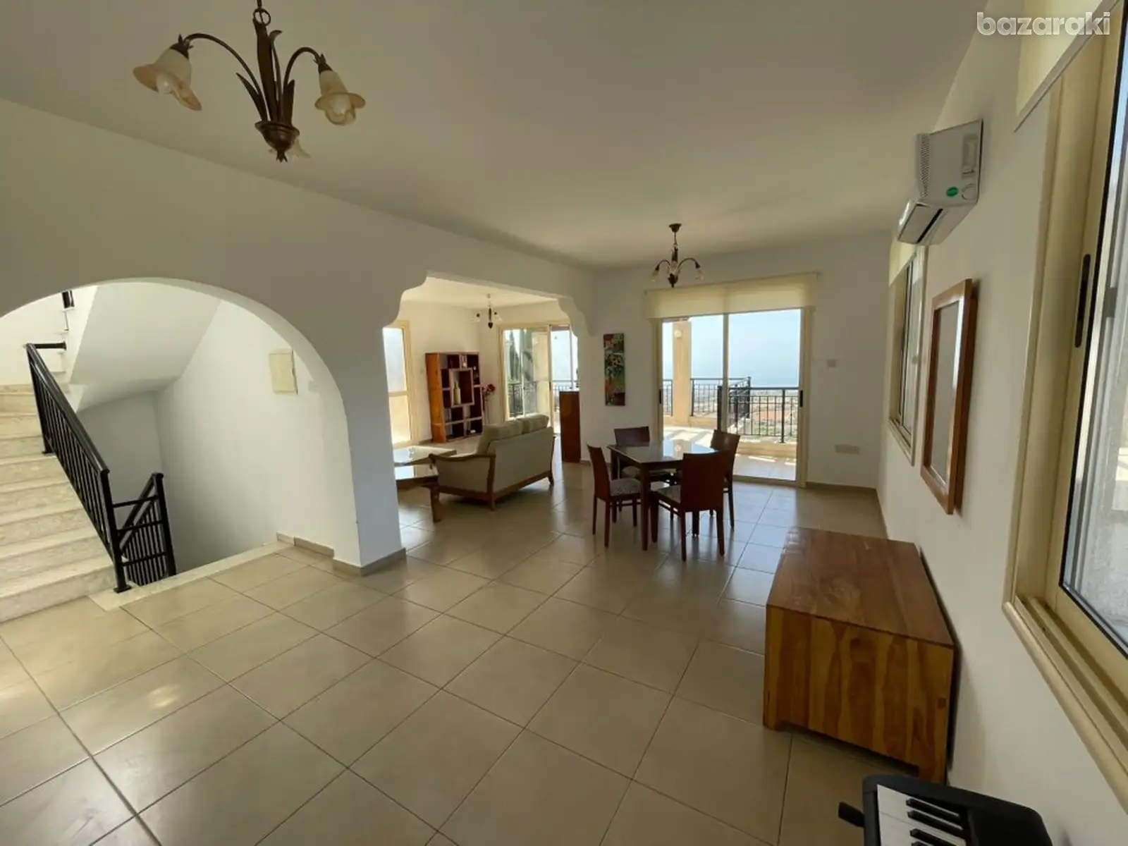 House, 3 bedrooms — 8