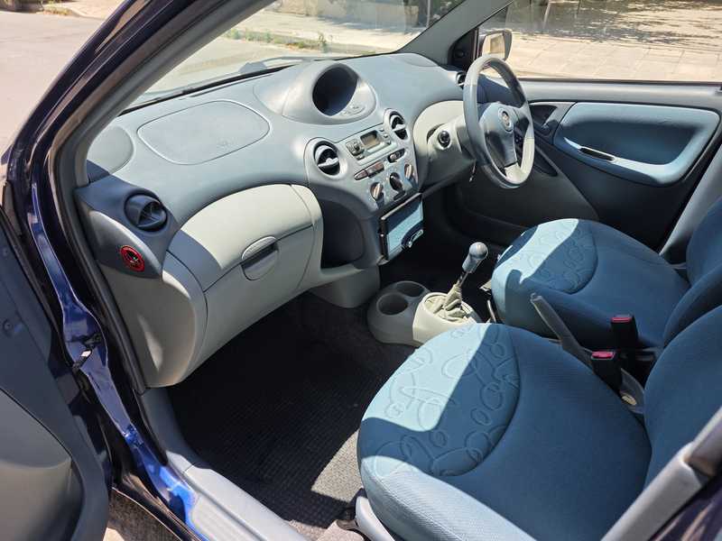 2000 Toyota Yaris 1,3L 2000 Cyprus