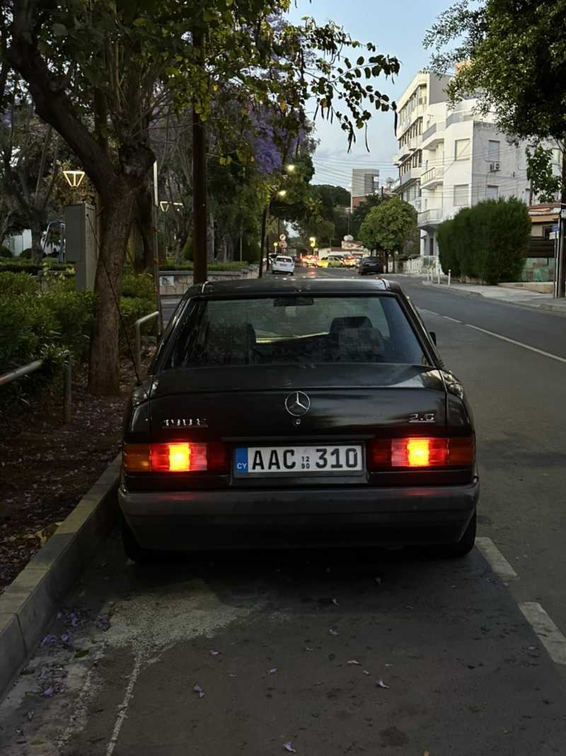 1990 Mercedes-Benz 190 2,0L 1990 Cyprus