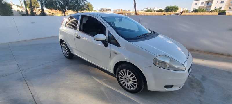 2013 Fiat Grande Punto 1,3L 2013 Cyprus