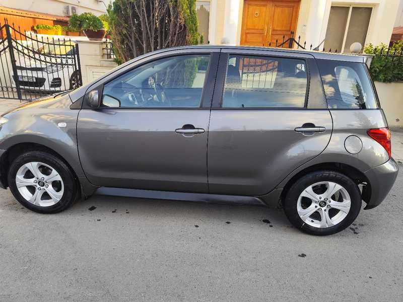 2004 Toyota Ist 1,3L 2004 Cyprus