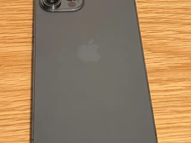 Iphone 12 pro max. 256gb storage, Επαρχία Λευκωσίας — Λατσιά - Άγιος Γεώργιος
