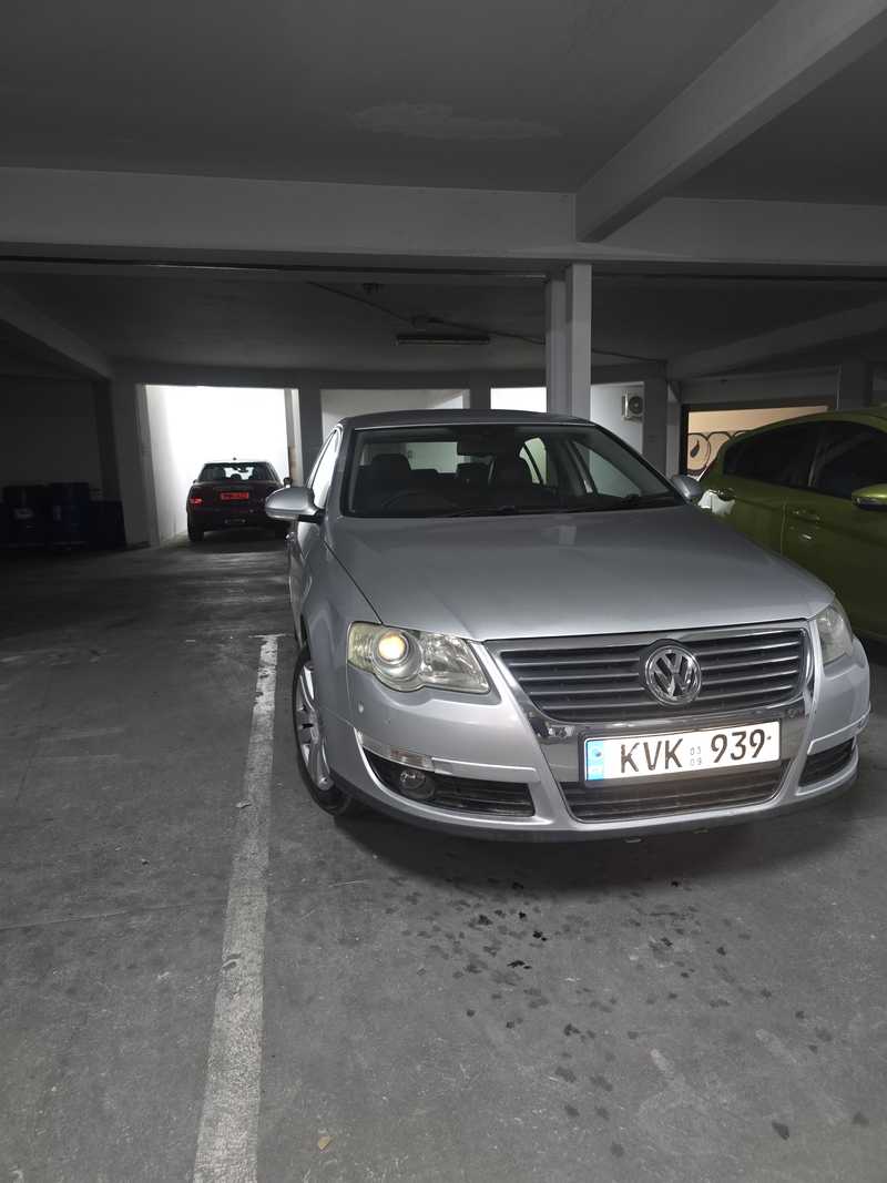2009 Volkswagen Passat 2,0L 2009 Cyprus