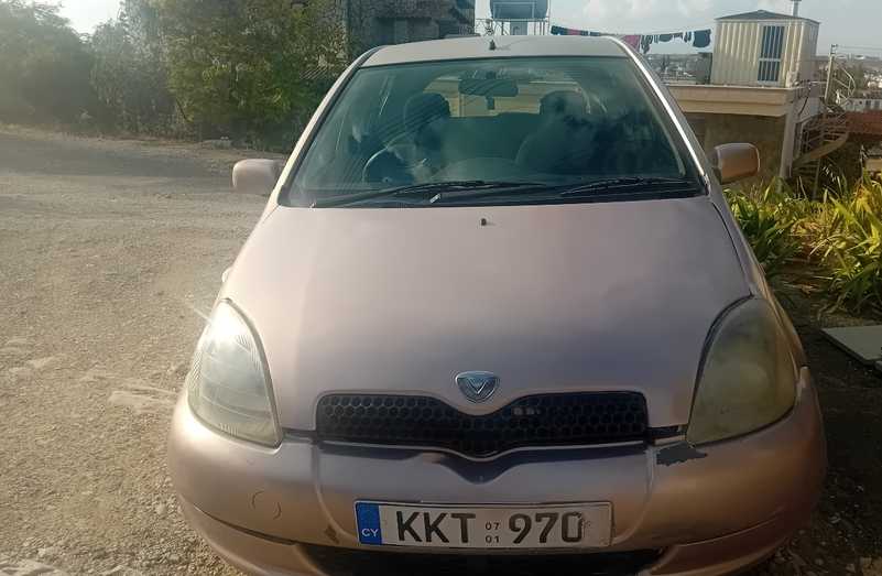 2001 Toyota Vitz 1,0L 2001 Cyprus