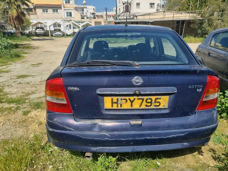 2001 Opel, Vauxhall Astra 1,4L 2001 Cyprus