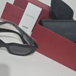 Valentino sunglasses like new, Nicosia — Latsia - Agios Eleftherios