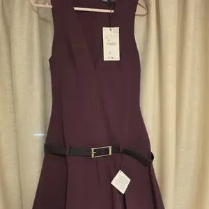 Zara womens belted pleat dress burgundy size xs, Επαρχία Λεμεσού — Λεμεσός - Αγία Ζώνη