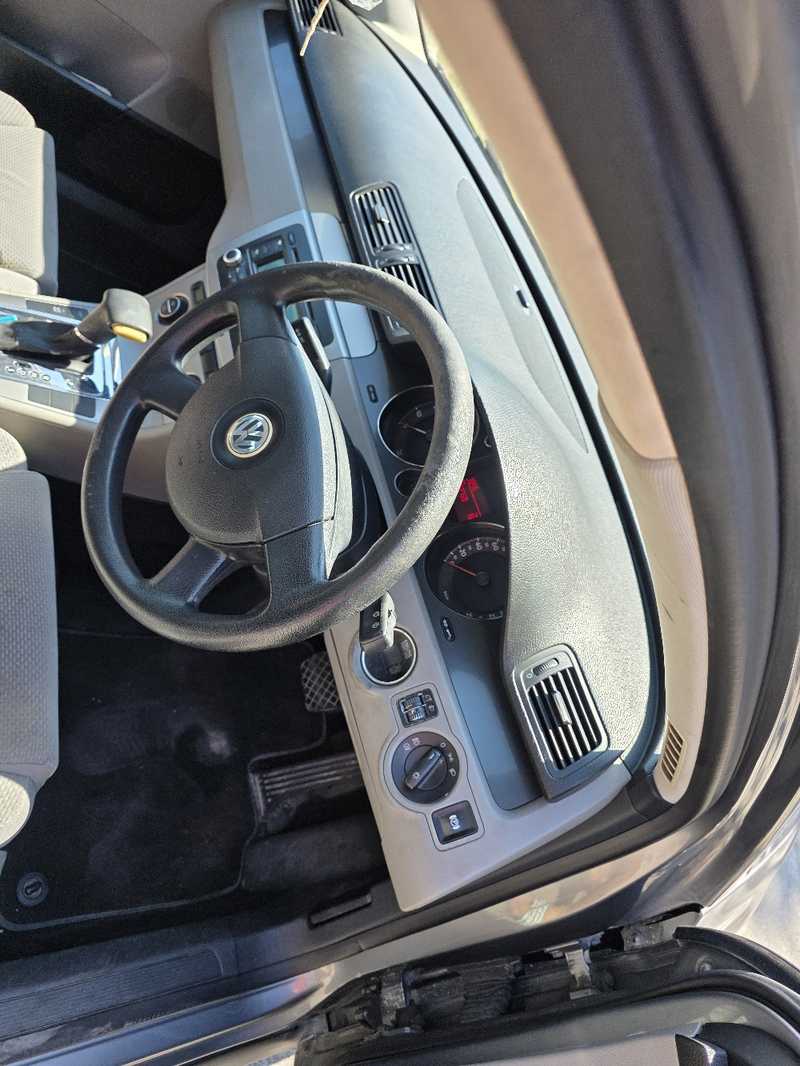 2005 Volkswagen Passat 1,6L 2005 Cyprus
