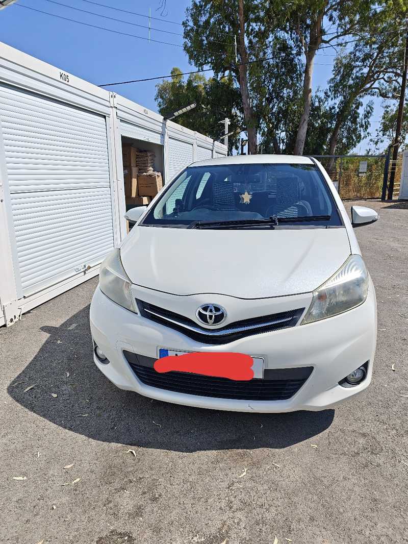2014 Toyota Yaris 1,5L 2014 Cyprus