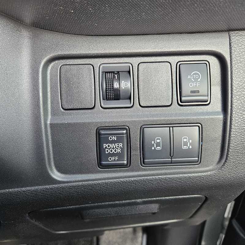 2022 Nissan Serena 2,0L 2022 Cyprus