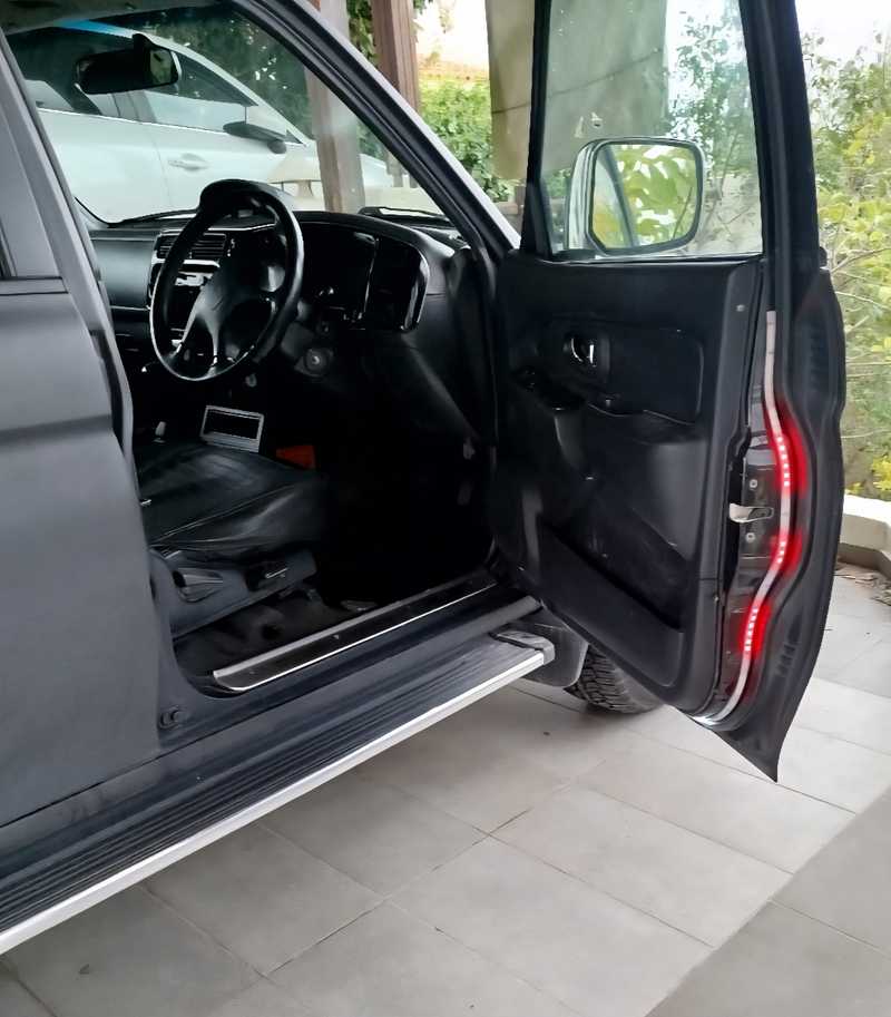 2005 Mitsubishi L200 2,5L 2005 Cyprus