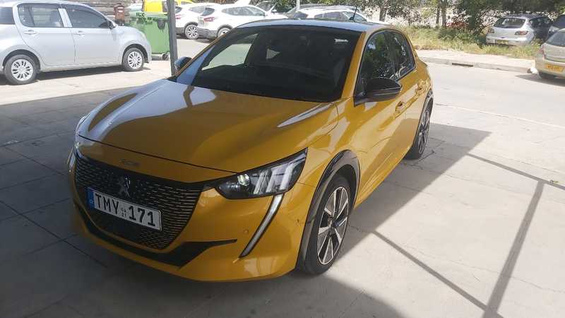 Peugeot 208 Electric 2021