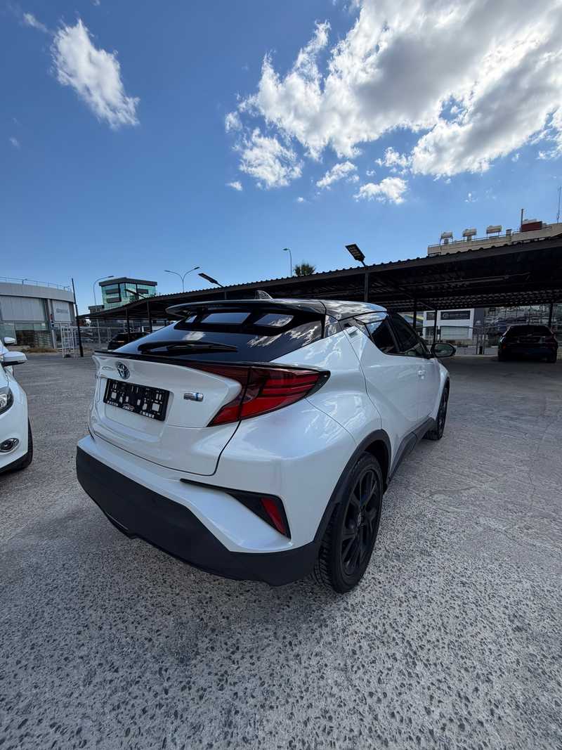 2022 Toyota C-HR 1,8L 2022 Cyprus
