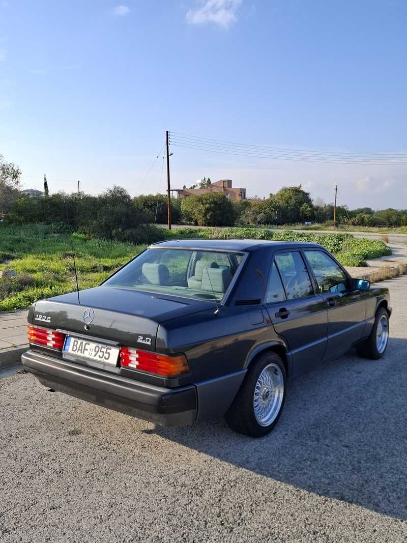 1992 Mercedes-Benz E-Class 2,0L 1992 Cyprus