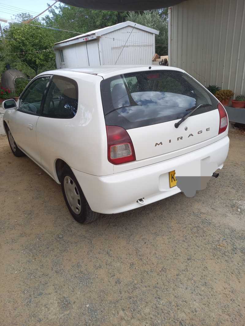 Mitsubishi Mirage 1,6L 2000