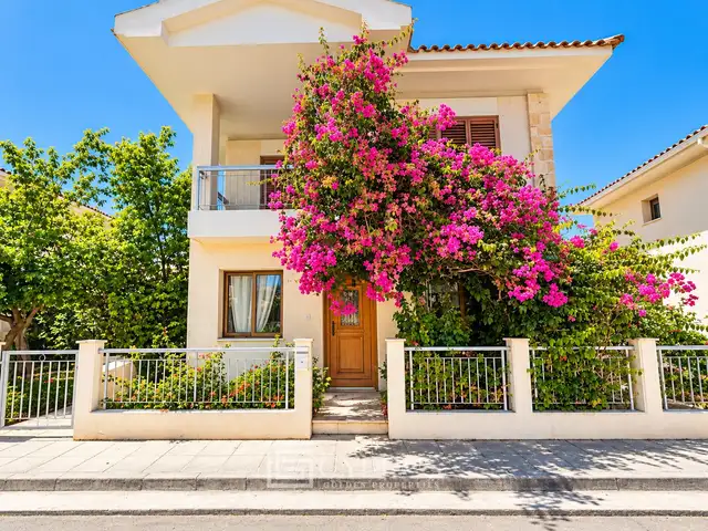  2-bedroom villa to rent, Επαρχία Πάφου — Universal