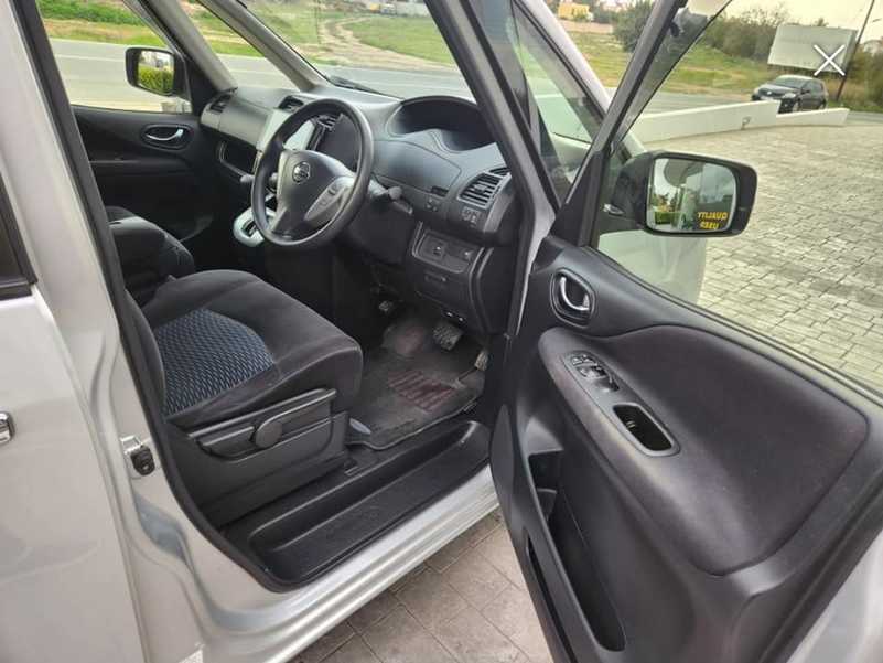 2014 Nissan Serena 2,0L 2014 Cyprus