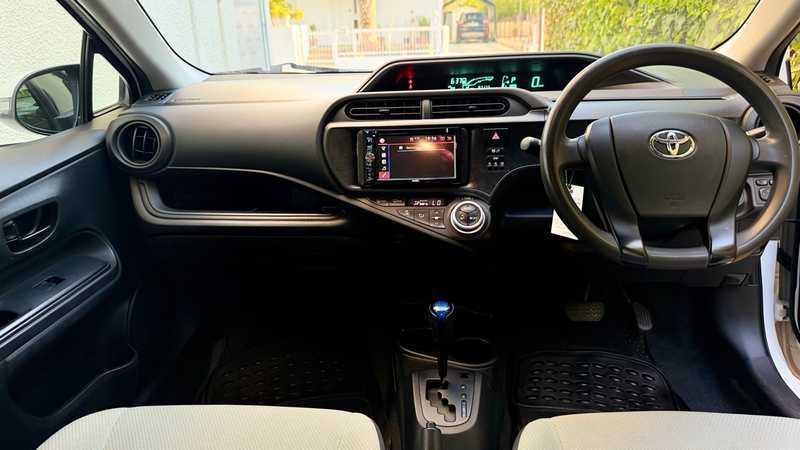 2015 Toyota Aqua 1,5L 2015 Cyprus