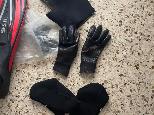 Divers parts, Larnaca — Agios Theodoros