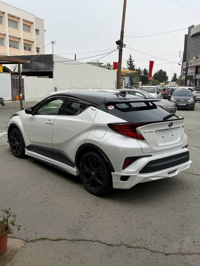 2021 Toyota C-HR 1,8L 2021 Cyprus
