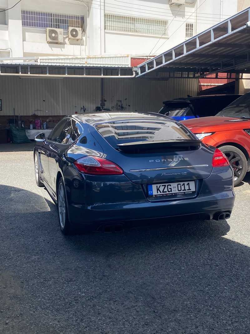 2011 Porsche Panamera 4,8L 2011 Cyprus